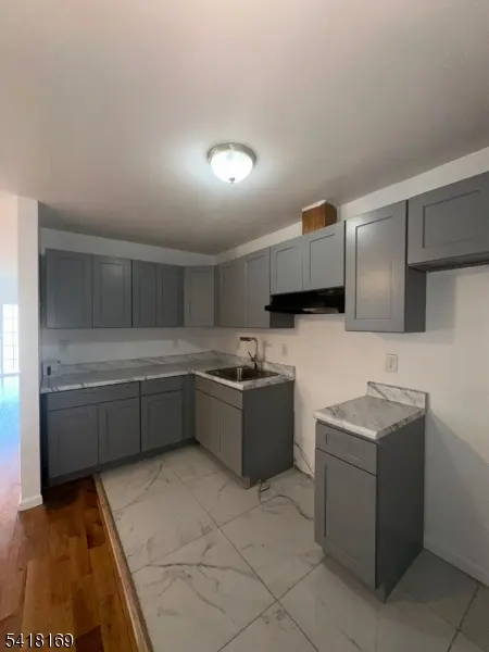 339 Ocean Ave, Jersey City, NJ 07305