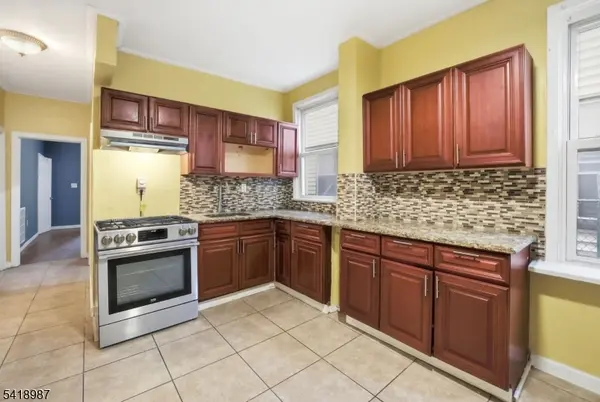 375 6Th Ave, Newark City, NJ 07107