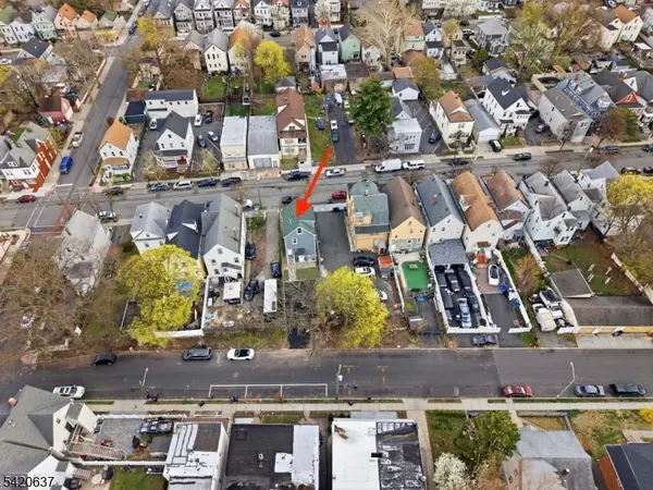 1 Foster St, Clifton City, NJ 07011