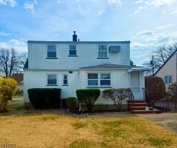 62 Runyon Rd, Clifton City, NJ 07013