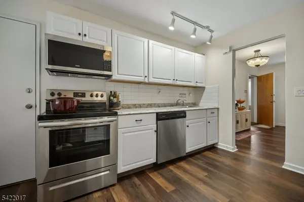 1A Troy Dr #A, Springfield Twp., NJ 07081