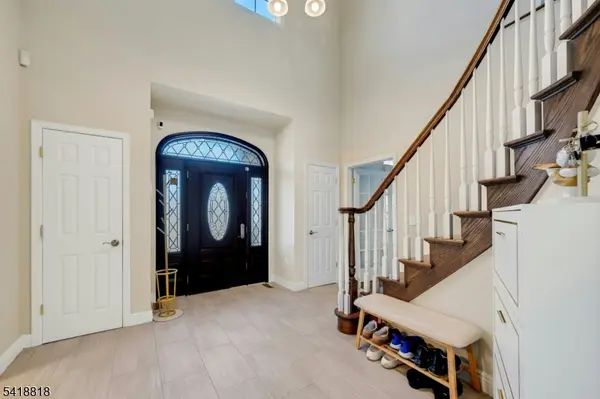 26 Sunset Rd, Livingston Twp., NJ 07039