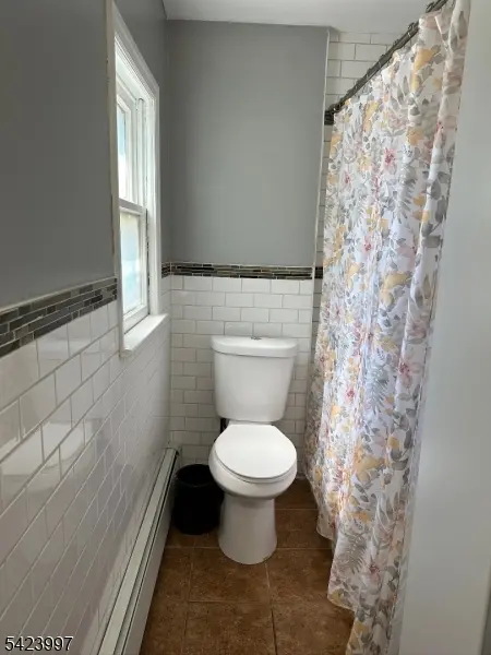 546 4th Ave #2, Garwood Boro, NJ 07027