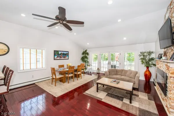 6 Melissa Dr, Totowa Boro, NJ 07512