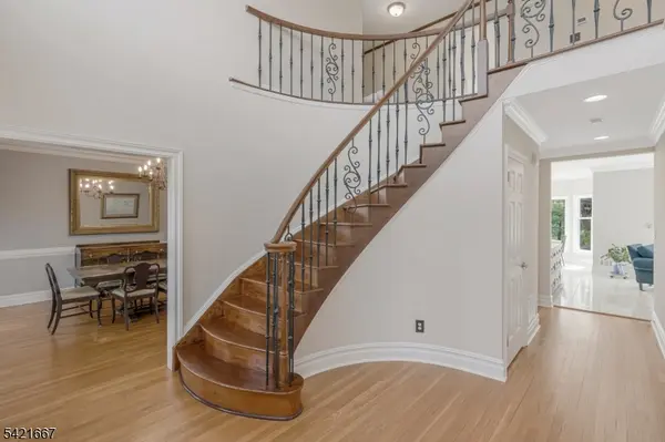 182 Beaumonte Way, Bridgewater Twp., NJ 08807