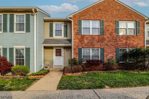 118 Selby Ct, Franklin Twp., NJ 08873