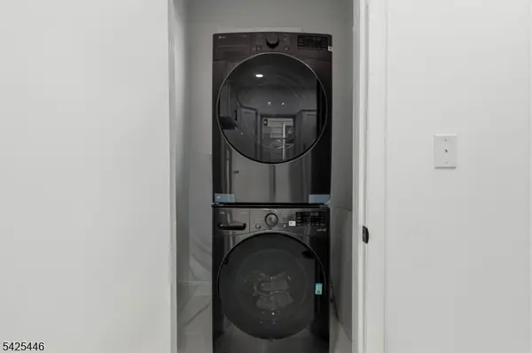 77 S Munn Ave, Newark City, NJ 07106