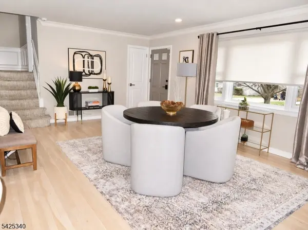 8 Alcott Dr, Livingston Twp., NJ 07039