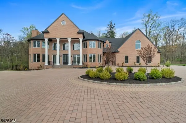 19 Amira Ln, Kinnelon Boro, NJ 07405