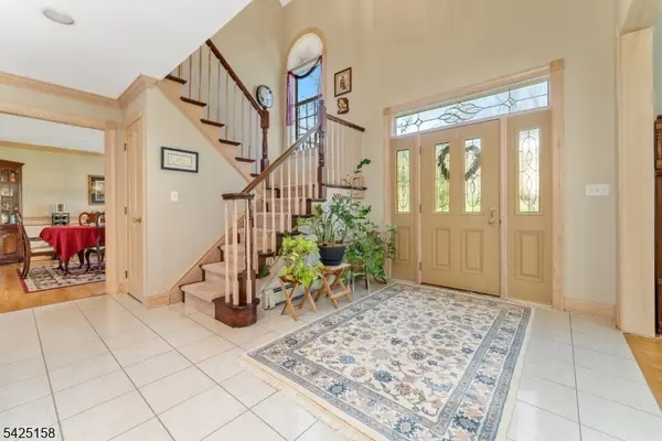 95 Pleasant Run Rd, Readington Twp., NJ 08822