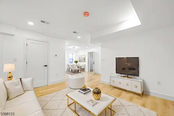 169 New St, Woodland Park, NJ 07424