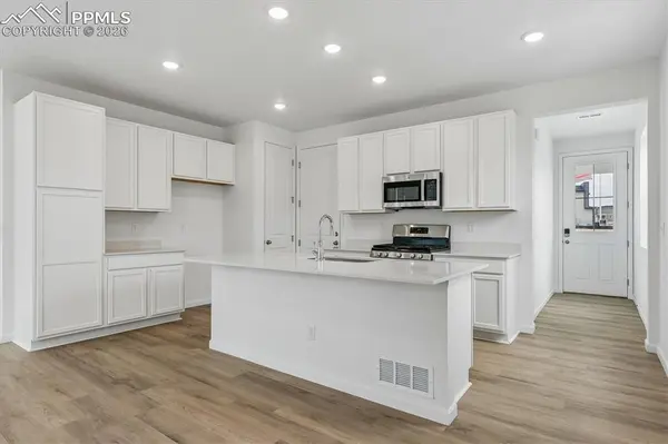 850 Tenebris PT, Colorado Springs, CO 80915