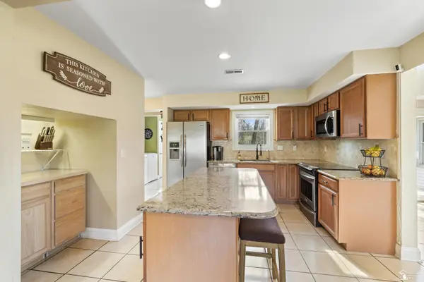 9505 Secor RD, Bedford Twp, MI 48182