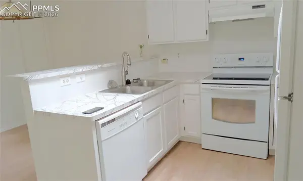 1048 Lutheran WAY, Colorado Springs, CO 80915