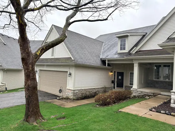 8165 Sequoia LN, White Lake Twp, MI 48386