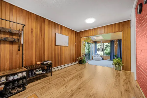 80 Berkinshaw CRES, Toronto C13, ON M3B 2T2