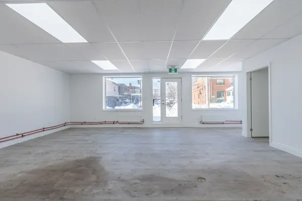 7 Glebemount AVE, Toronto E03, ON M4C 3R2