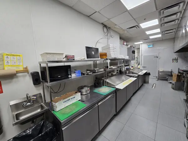 35 William Kitchen RD, Toronto E04, ON M1P 5B7