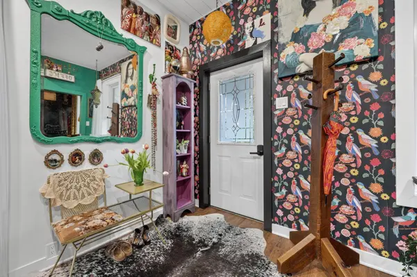 87 Wellington ST E, New Tecumseth, ON L9R 1G7