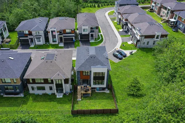 50 Royal Hill CT, Aurora, ON L4G 3Z7