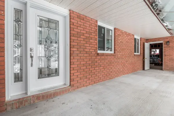 2007 Snow Valley RD, Springwater, ON L9X 0H3