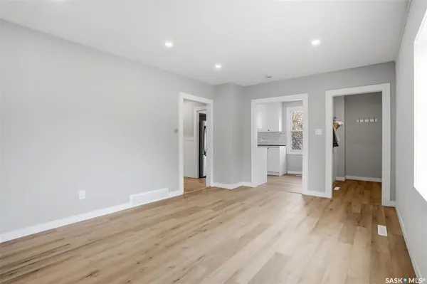 1736 McIntosh STREET, Regina, SK S4T 5C5