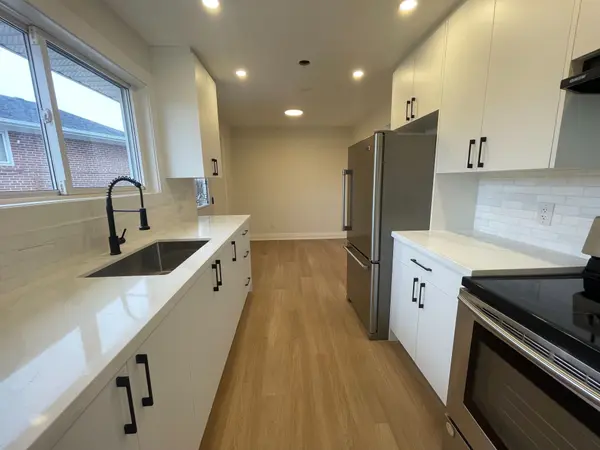 86 St Lucie DR #Main, Toronto W05, ON M9M 1T3