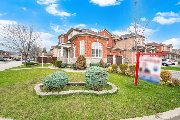 26 Gorevale DR, Brampton, ON L6P 1N9
