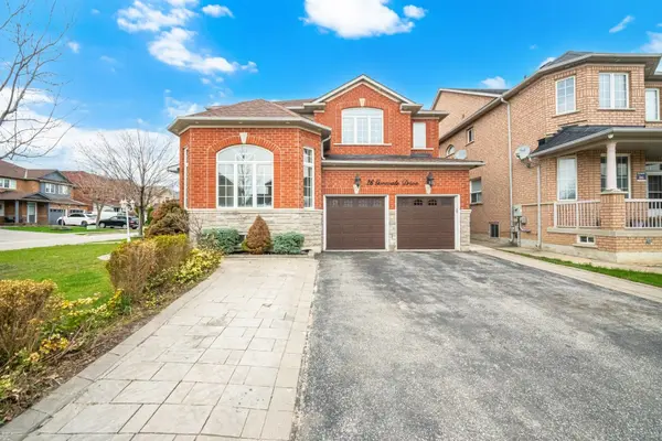 26 Gorevale DR, Brampton, ON L6P 1N9