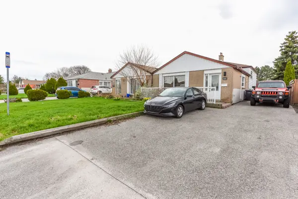 137 Avondale BLVD, Brampton, ON L6T 1H5