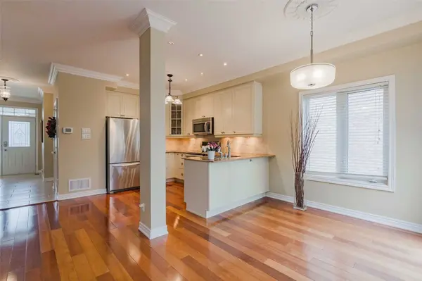 2356 Hilda DR, Oakville, ON L6H 7M9