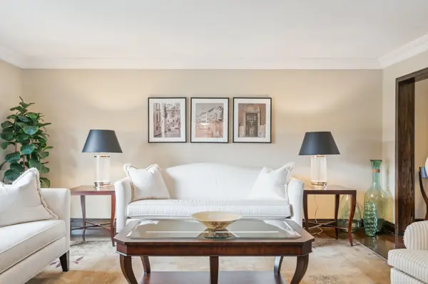 1702 Carrington RD, Mississauga, ON L5M 2K2