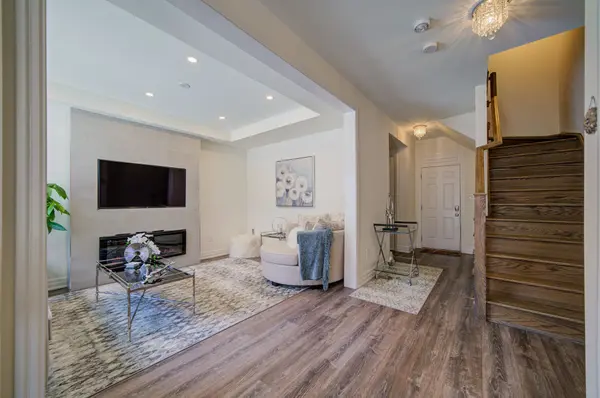 3023 Creekshore Common #31, Oakville, ON L6M 1L8