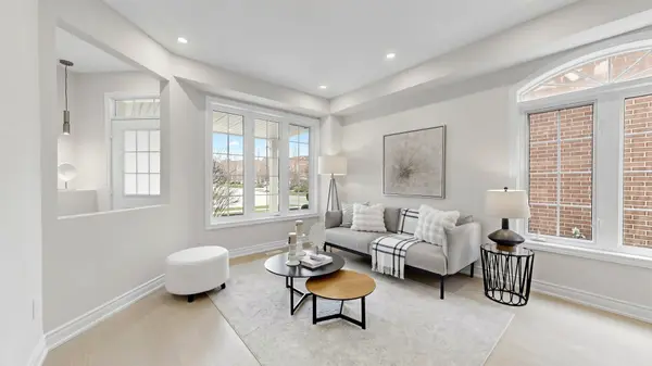 7146 Baskerville RUN, Mississauga, ON L5W 1W3