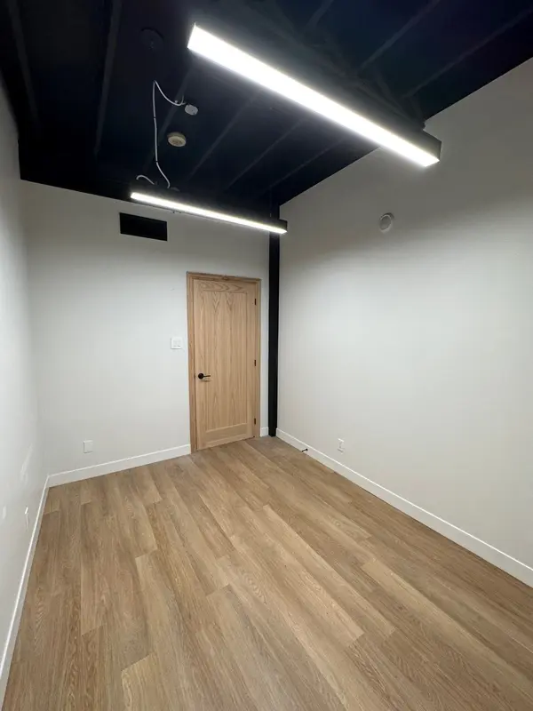 60 Queen ST E ##206, Brampton, ON L6V 1A9