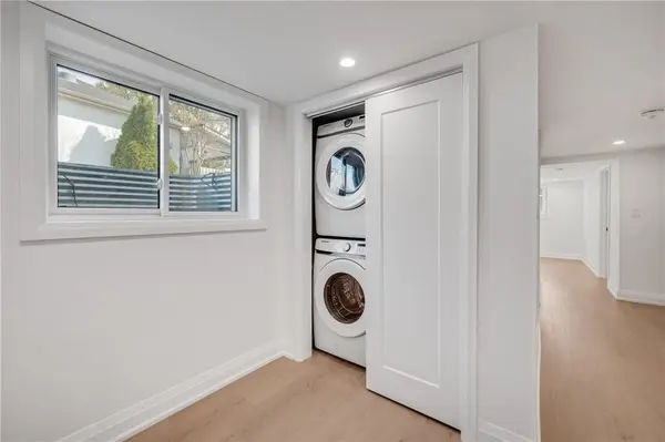 1339 Augustine DR, Burlington, ON L7P 2M9