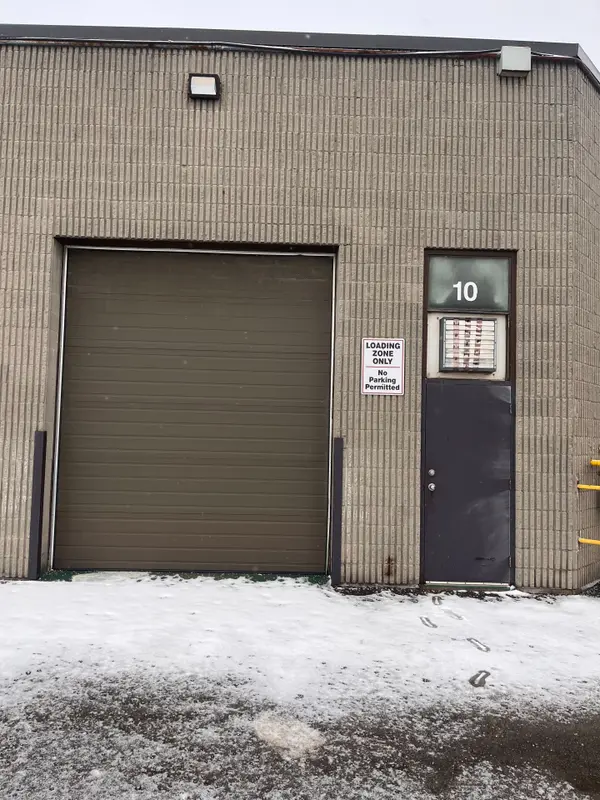 253 Summerlea RD #9-10, Brampton, ON L6T 5A8