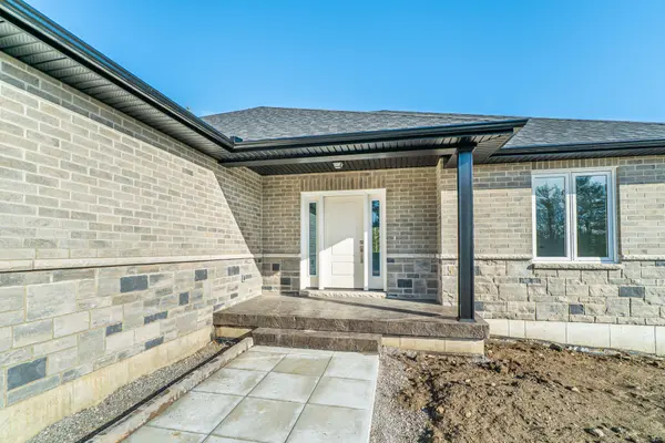 6 Patrick ST, Kawartha Lakes, ON K0M 2B0