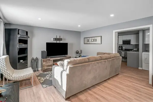 3590 Old Montreal RD #2, Orleans - Cumberland And Area, ON K4C 1C8