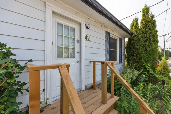 42A HILL ST, Prince Edward County, ON K0K 2T0