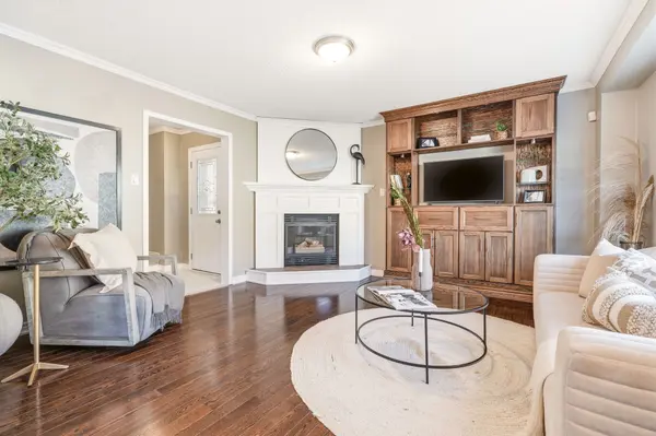 95 Thornlodge DR, Hamilton, ON L8B 0L9