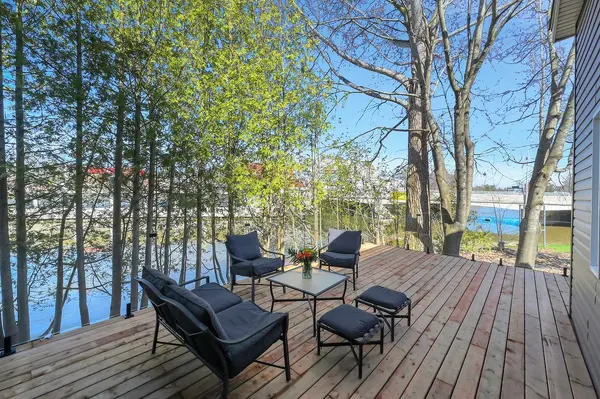 9 Mill ST, North Dundas, ON K0C 1H0