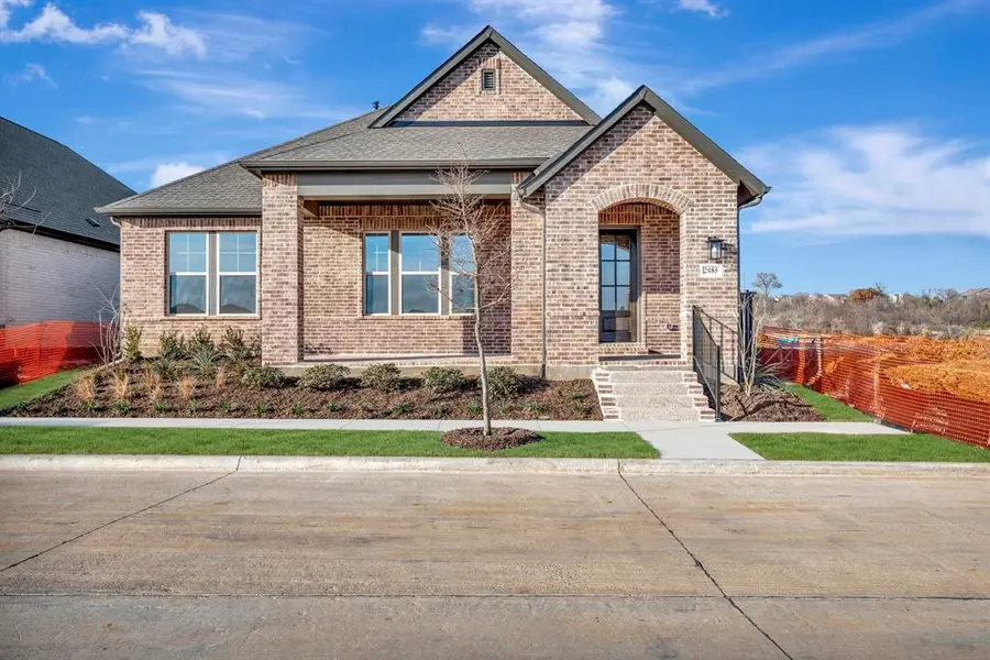 2085 Pine Grove Lane, Arlington, TX 76005