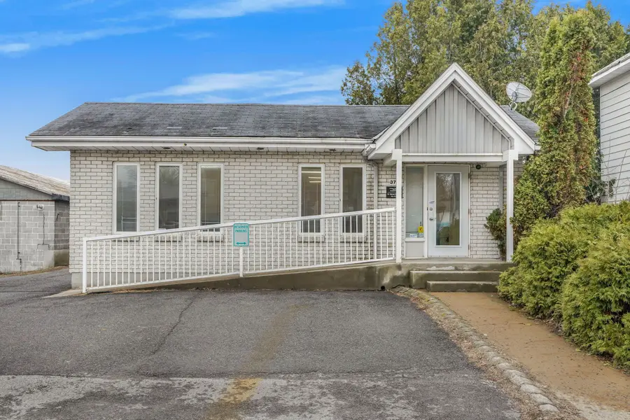 377 St Philippe ST, Alfred And Plantagenet, ON K0B 1A0