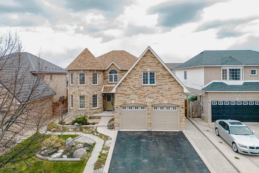 216 Mcnichol DR, Cambridge, ON N1P 1J3