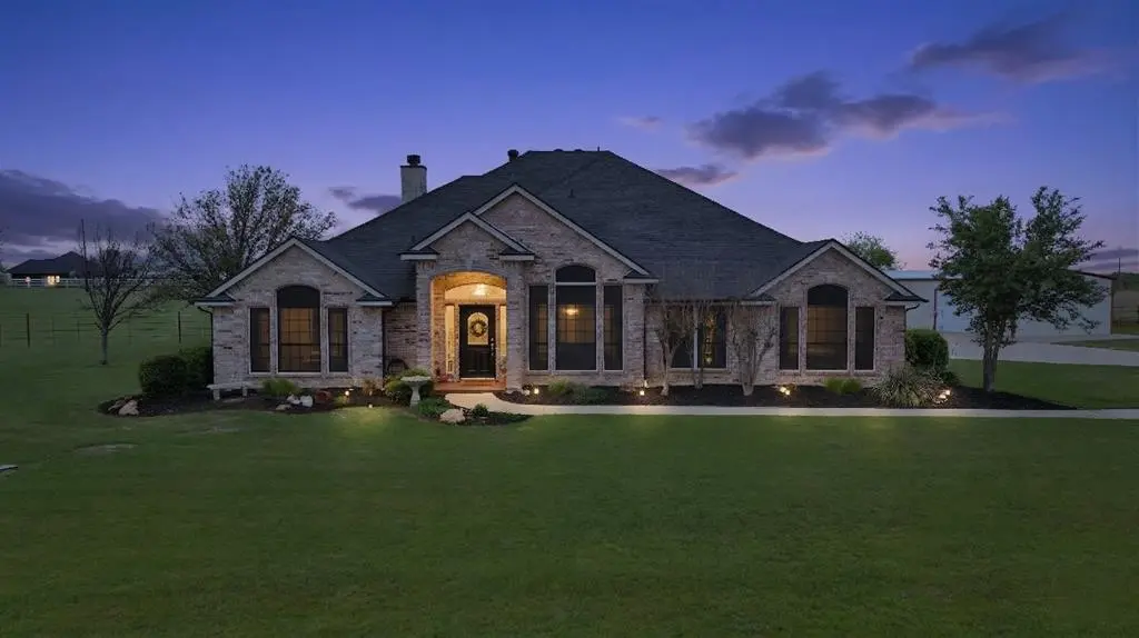 163 N Savanna Drive, Rhome, TX 76078