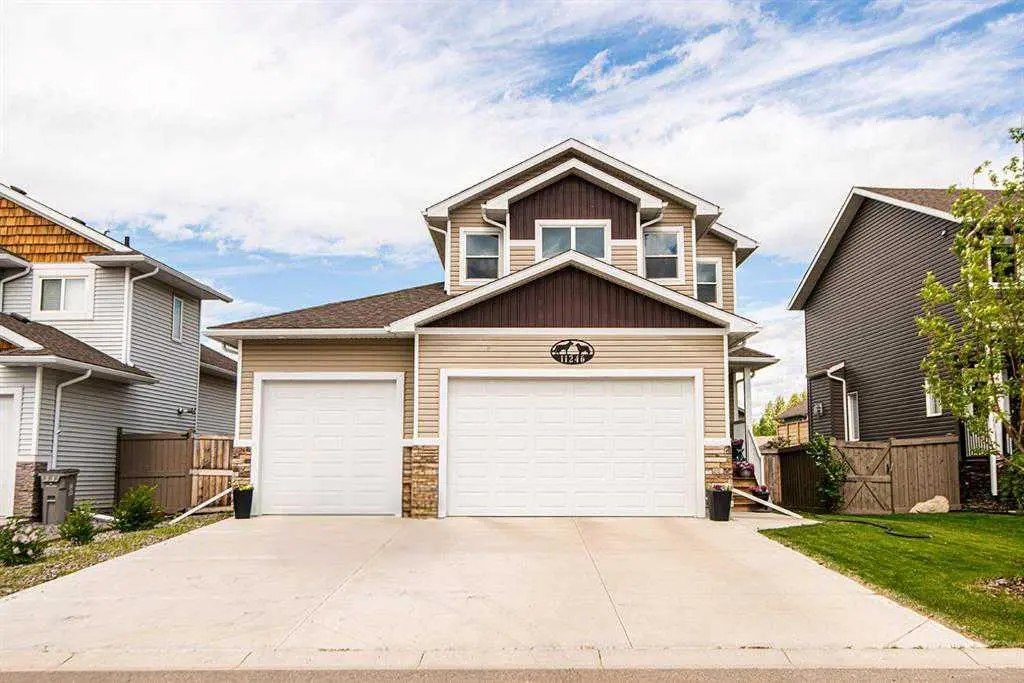 11246 59 AVE, Grande Prairie, AB T8W0L1
