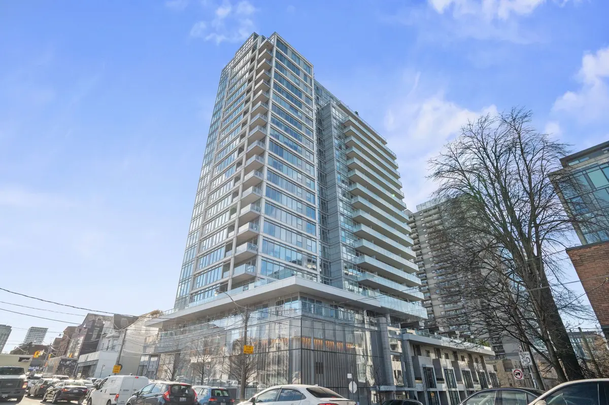 170 Avenue RD #401, Toronto C02, ON M5R 0A4