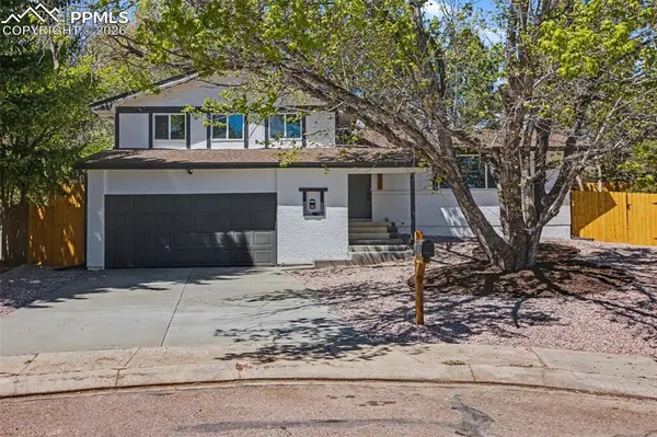 2755 Villa Loma DR, Colorado Springs, CO 80917