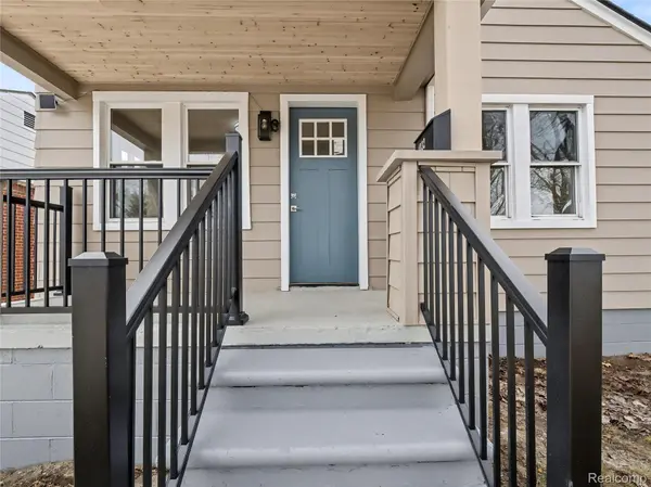 1032 E Maxlow AVE, Hazel Park, MI 48030